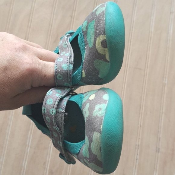 Chooze Blossom Turquoise Velcro Strap Slip On Fun Causal Mary Jane Flats - Picture 5 of 11